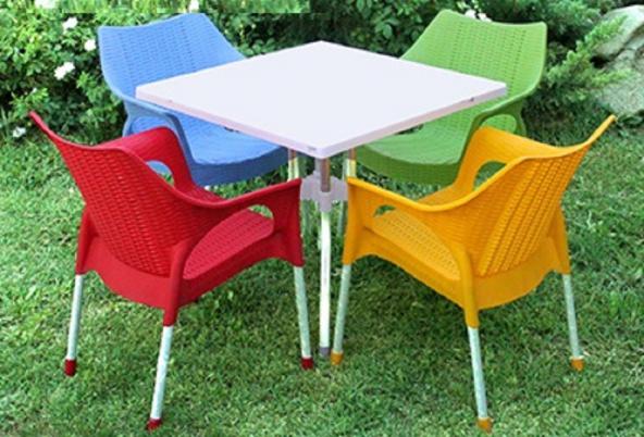 رنگبندی متنوع میز صندلی پلاستیکی